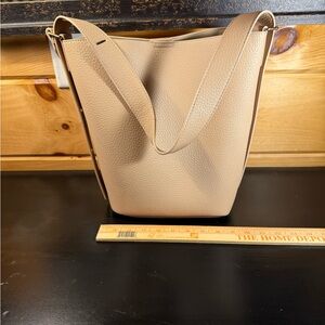 Elegant Tan Bucket Bag